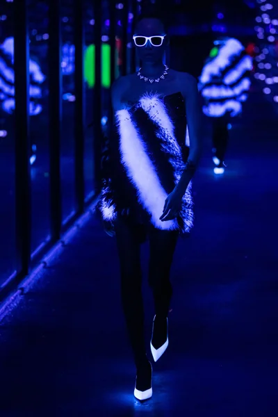 Look 98
